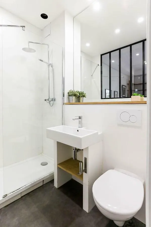Private Apartment - Eiffel Tower - Ecole Militaire *