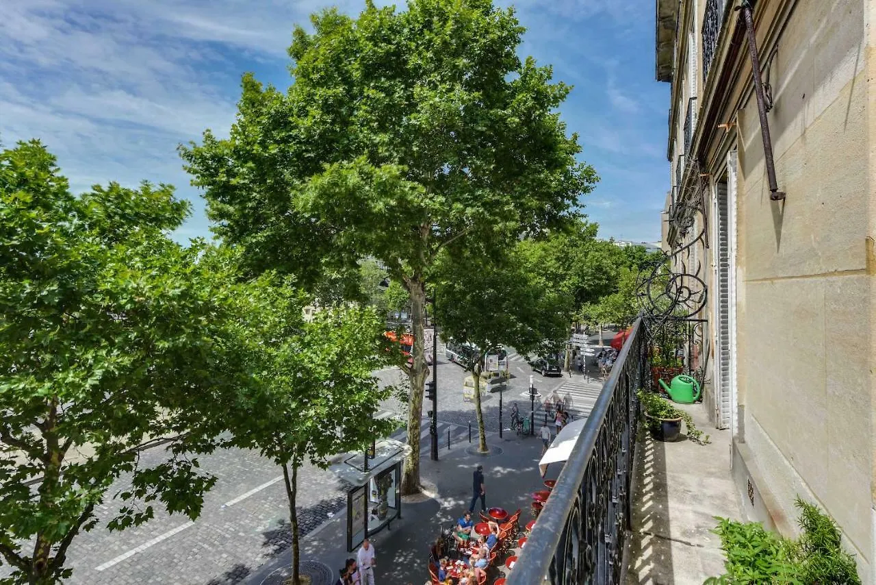 Private Apartment - Eiffel Tower - Ecole Militaire Paryż