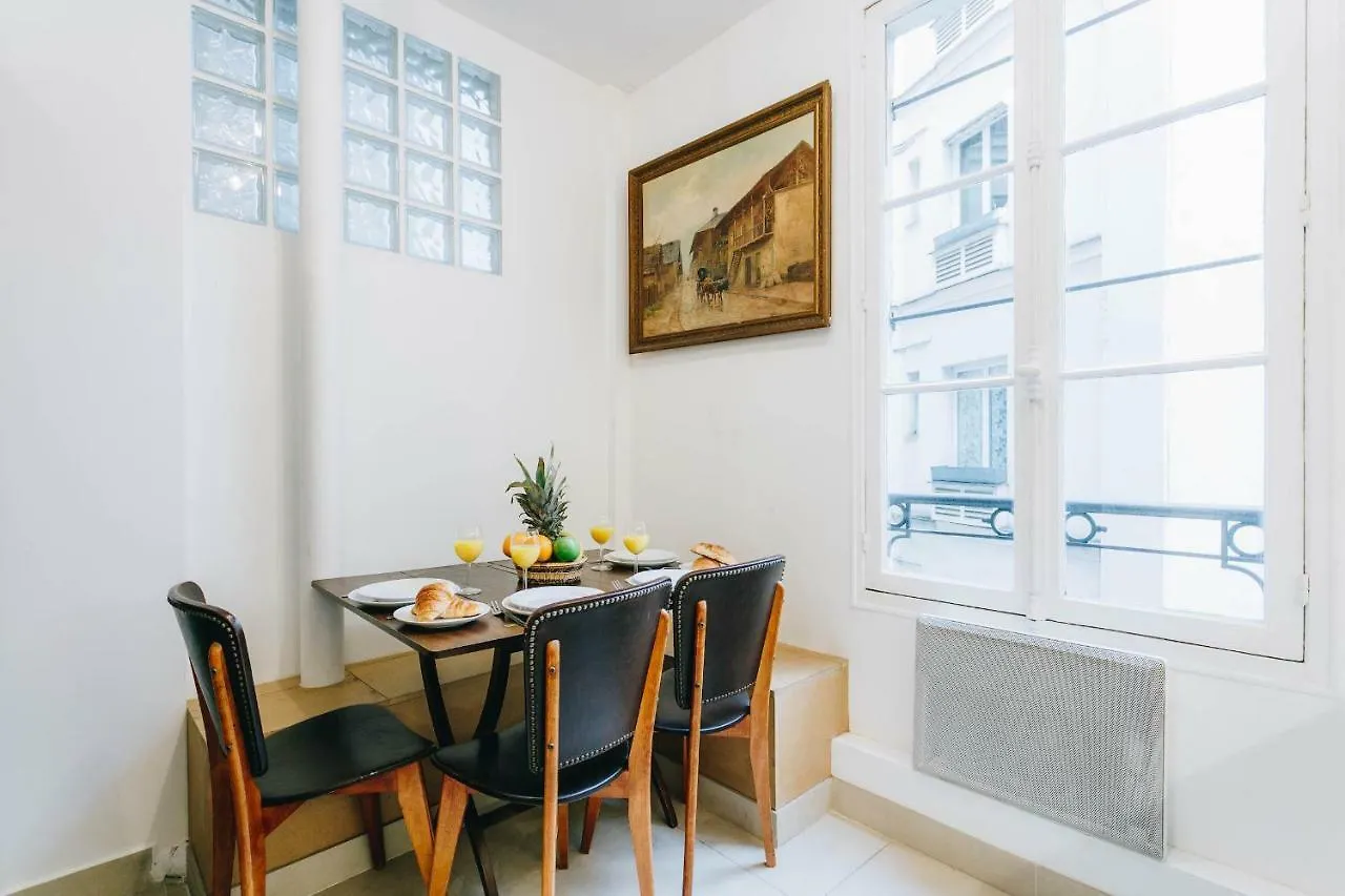 דירה Private Apartment - Eiffel Tower - Ecole Militaire פריז