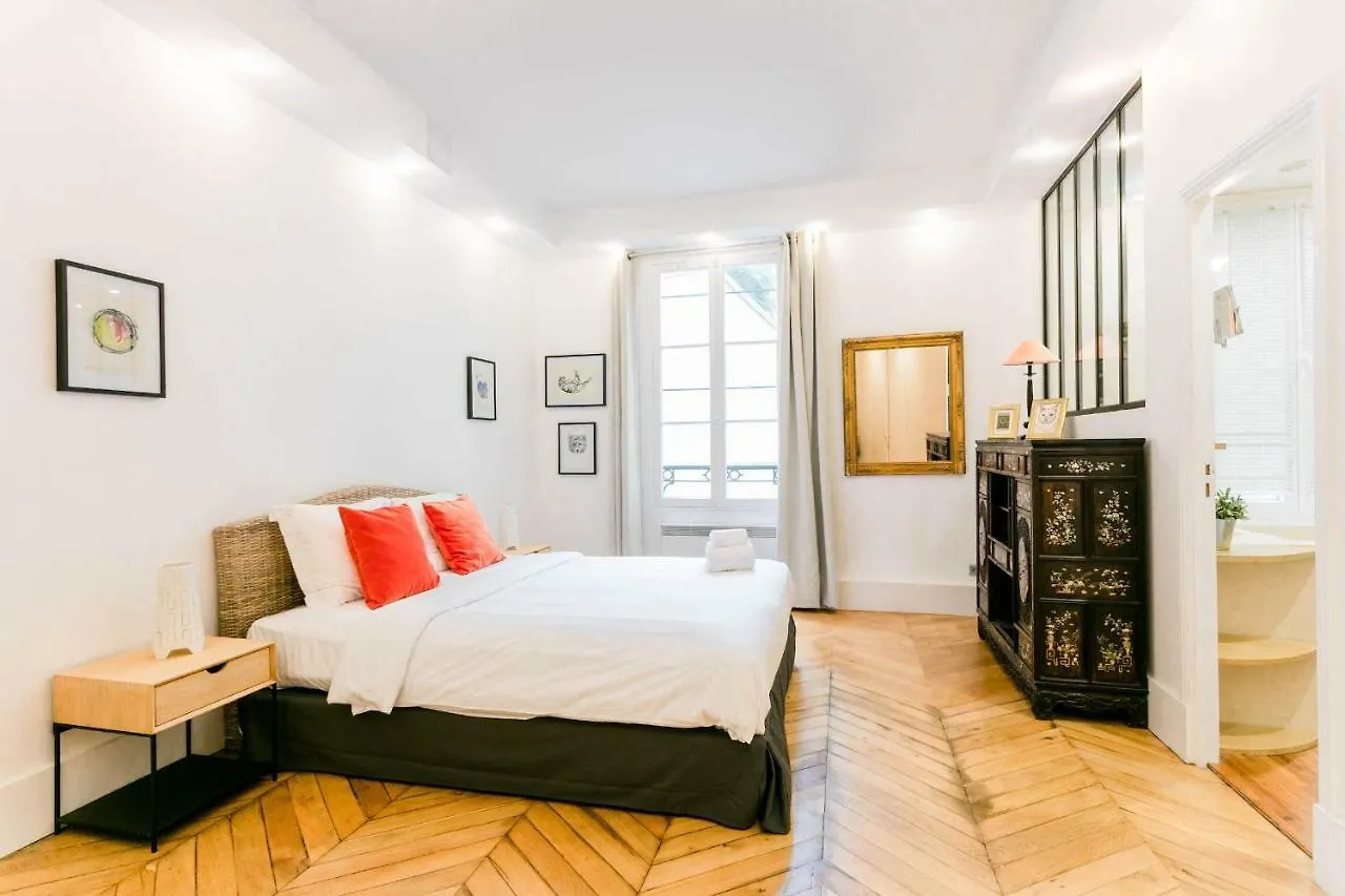 Private Apartment - Eiffel Tower - Ecole Militaire Apartament